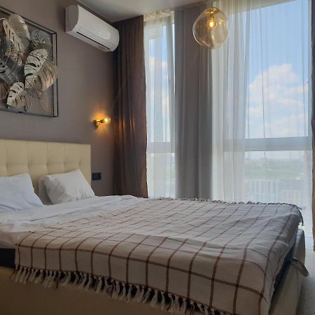 Nyvky Like Home - Fayna Town - Apt 398 Kiev Dış mekan fotoğraf