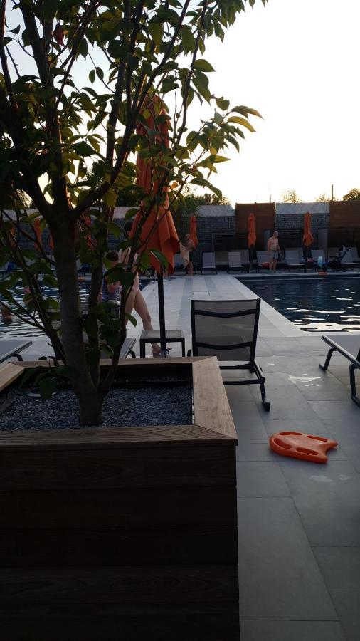 Nyvky Like Home - Fayna Town - Apt 398 Kiev Dış mekan fotoğraf