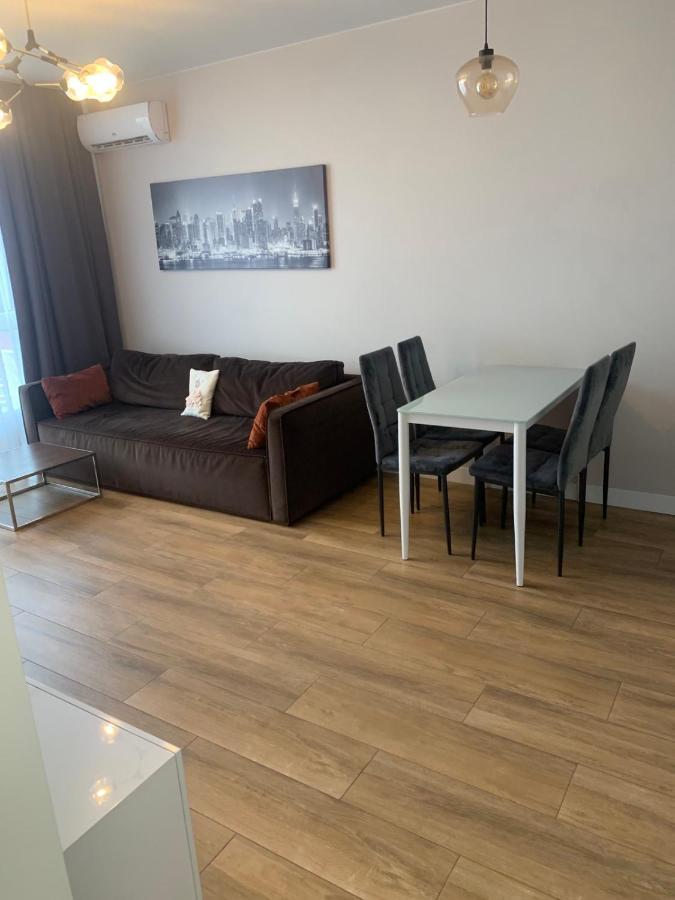 Nyvky Like Home - Fayna Town - Apt 398 Kiev Dış mekan fotoğraf